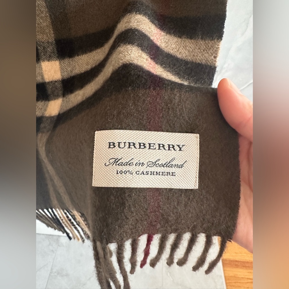 Burberry scarf